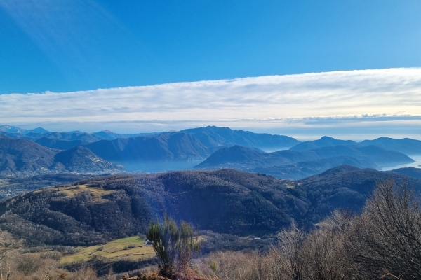 Da Breno a Breno passando per lo Zottone, fra grandi maschere che ci osservano e vecchie miniere di ferro.